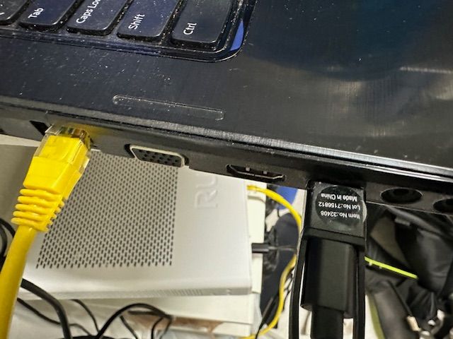 Laptop connection.jpg